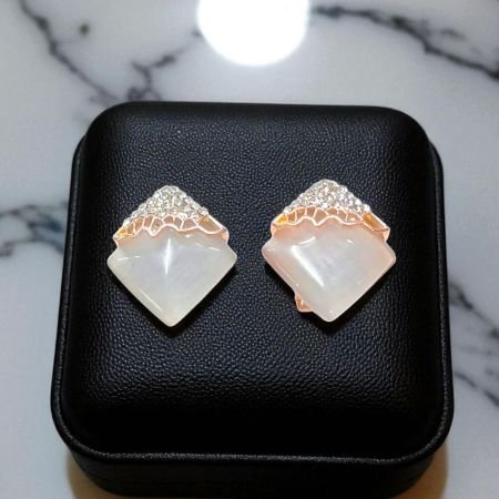 Monalisa Stone Earings
