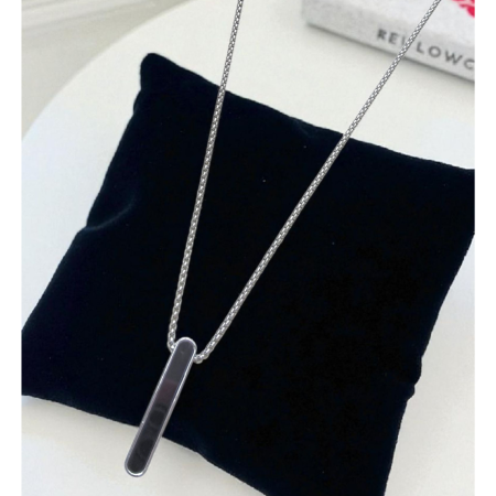 Minimal Bar Pendant Necklace